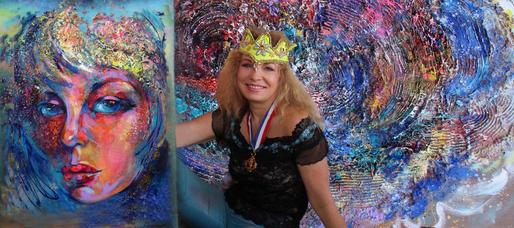 portraitd'artiste JURAVLIOVA Liubov LUBA avec ses tableaux art contemporain